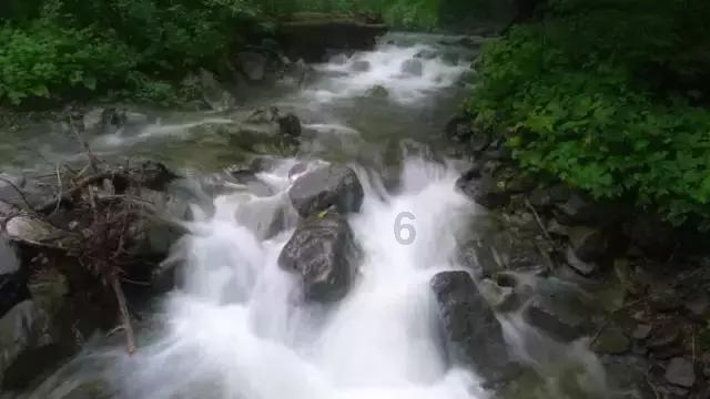 冰洞逃生
